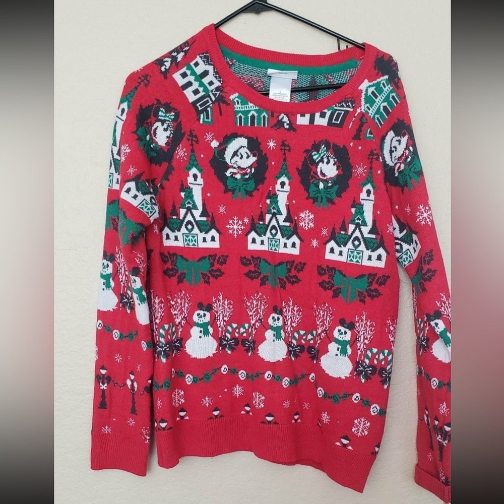 Disney Christmas sweater sz L